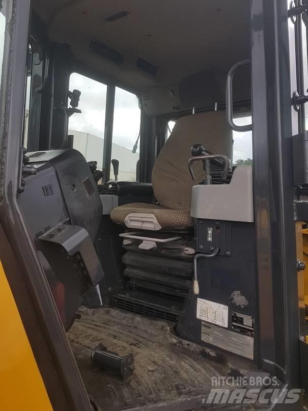 Komatsu D 51 EX-22 Bandschaktare