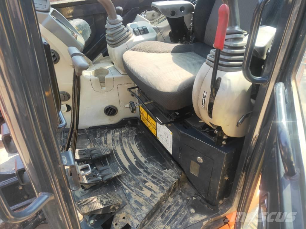 Hitachi ZX55USR-5A Minigrävare < 7t