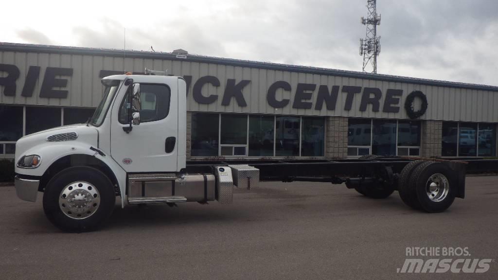 Freightliner M2 106 Chassier