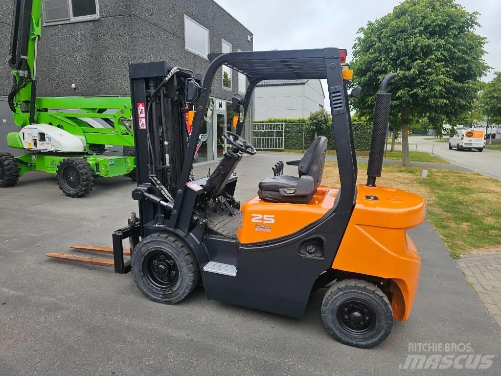 Doosan D 25 G Dieselmotviktstruckar