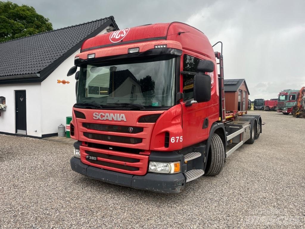 Scania P 320 Lastväxlare/Krokbilar