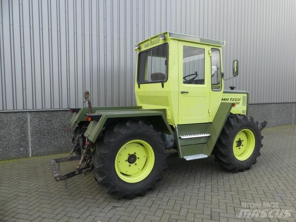 Mercedes-Benz 700 Traktorer