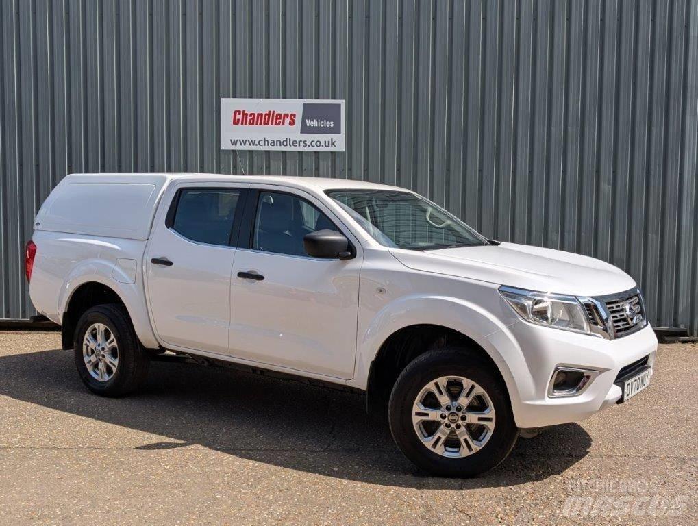 Nissan Navara Flakbilar/Pickuper