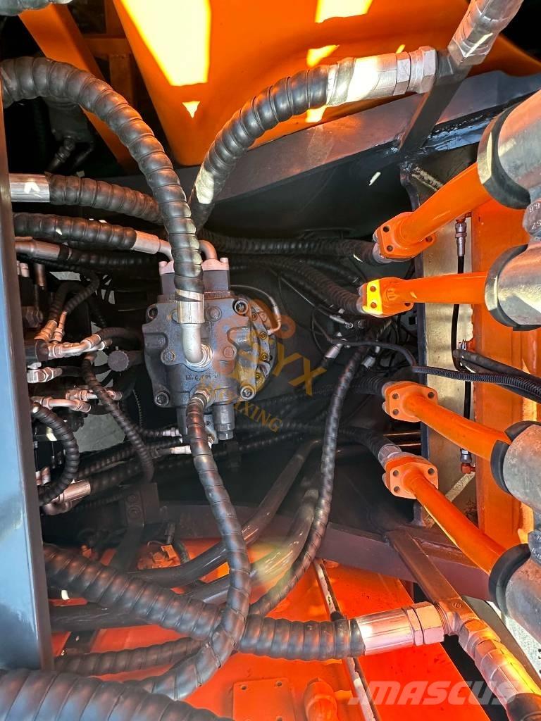 Doosan DX 225 LCA Bandgrävare