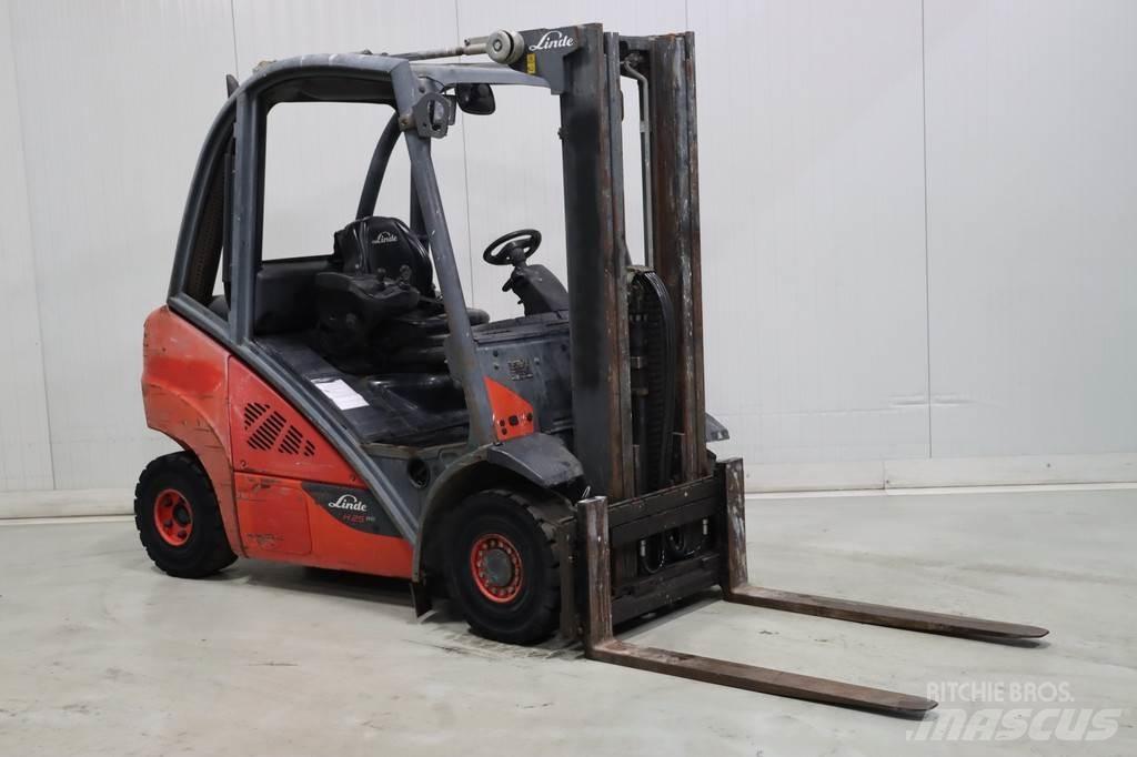 Linde H25D-02 Dieselmotviktstruckar