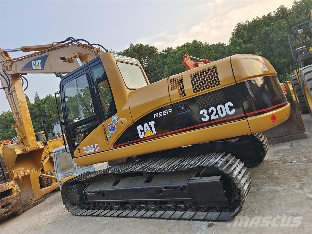 CAT 320 C L Bandgrävare
