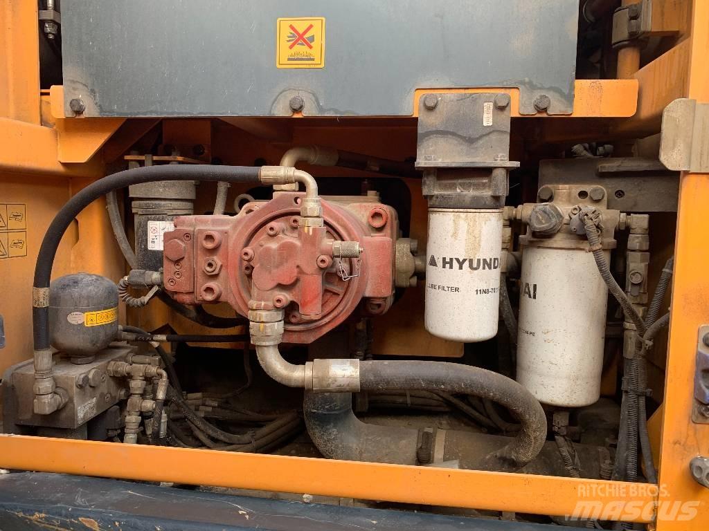 Hyundai HX220A L Bandgrävare
