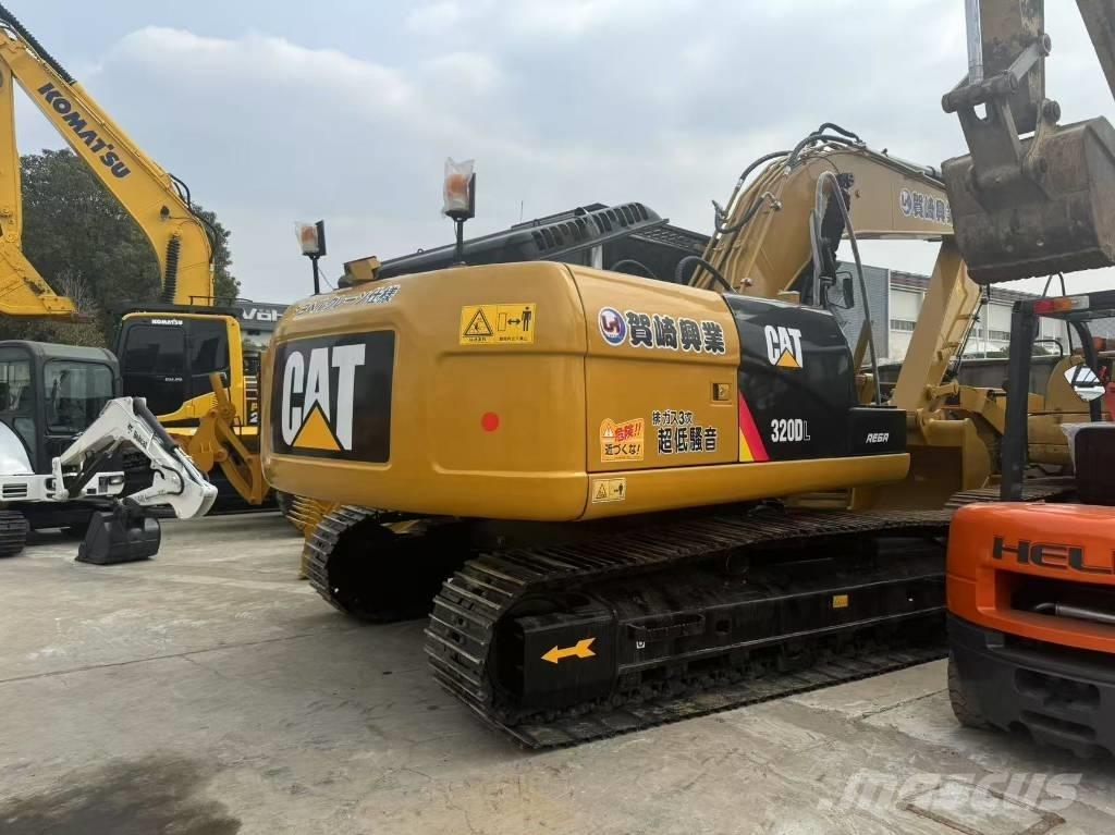 CAT 320 D L Bandgrävare