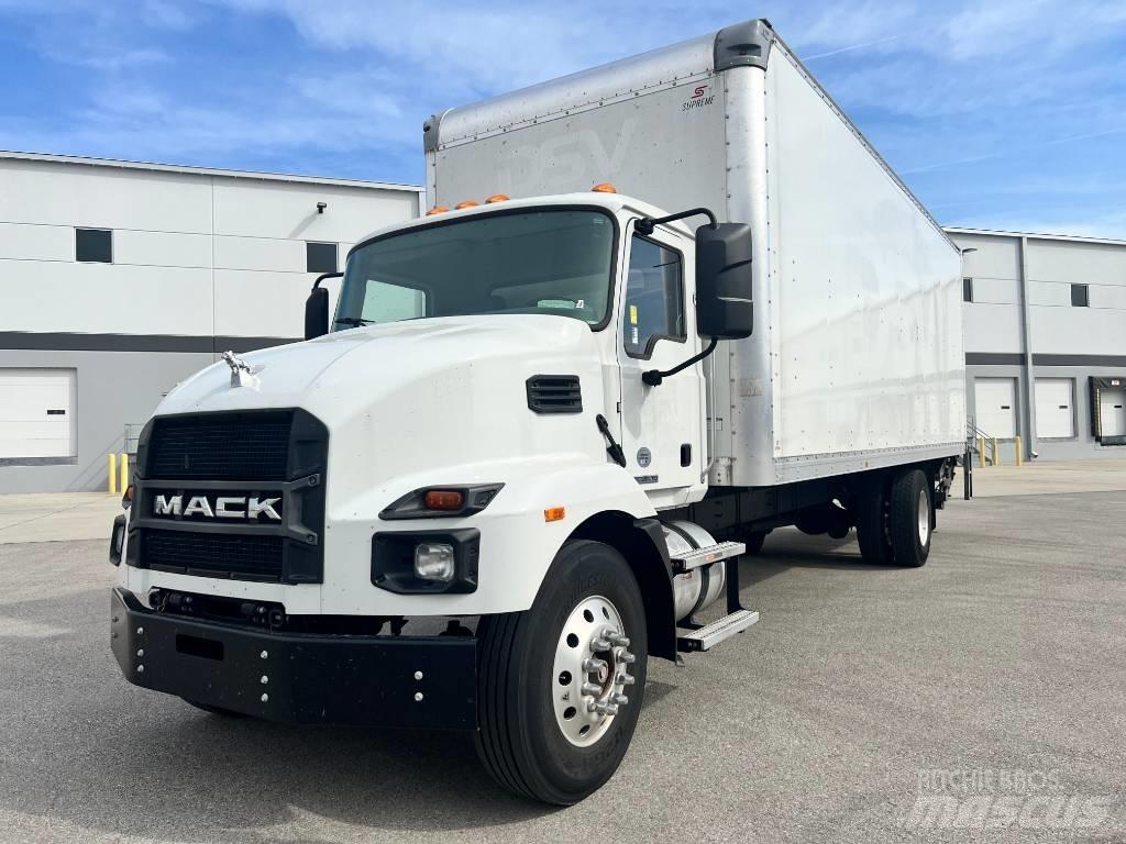 Mack MD 6 Skåpbilar