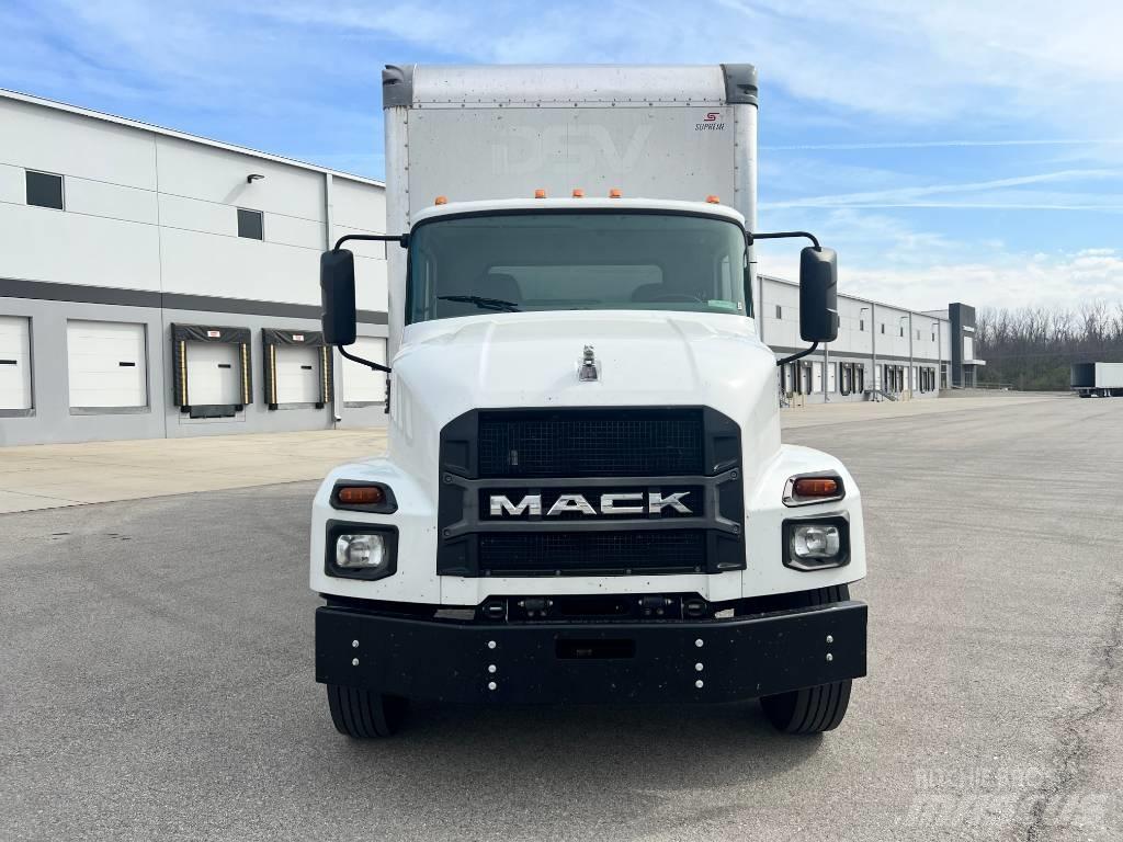 Mack MD 6 Skåpbilar