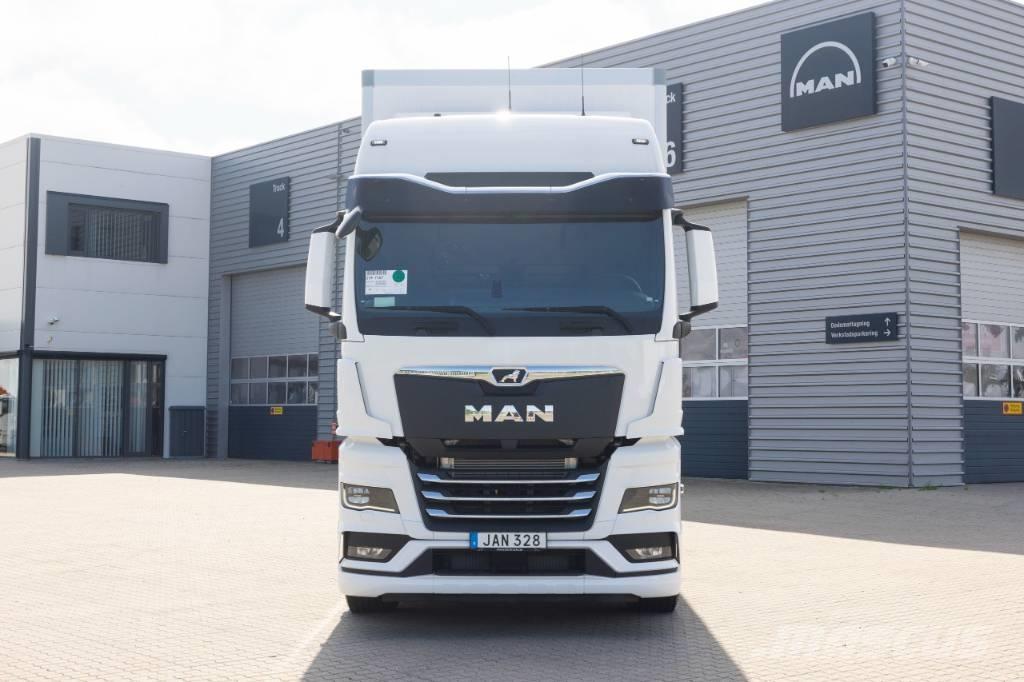 MAN TGX 26.520 6x2-4 Skåpbilar