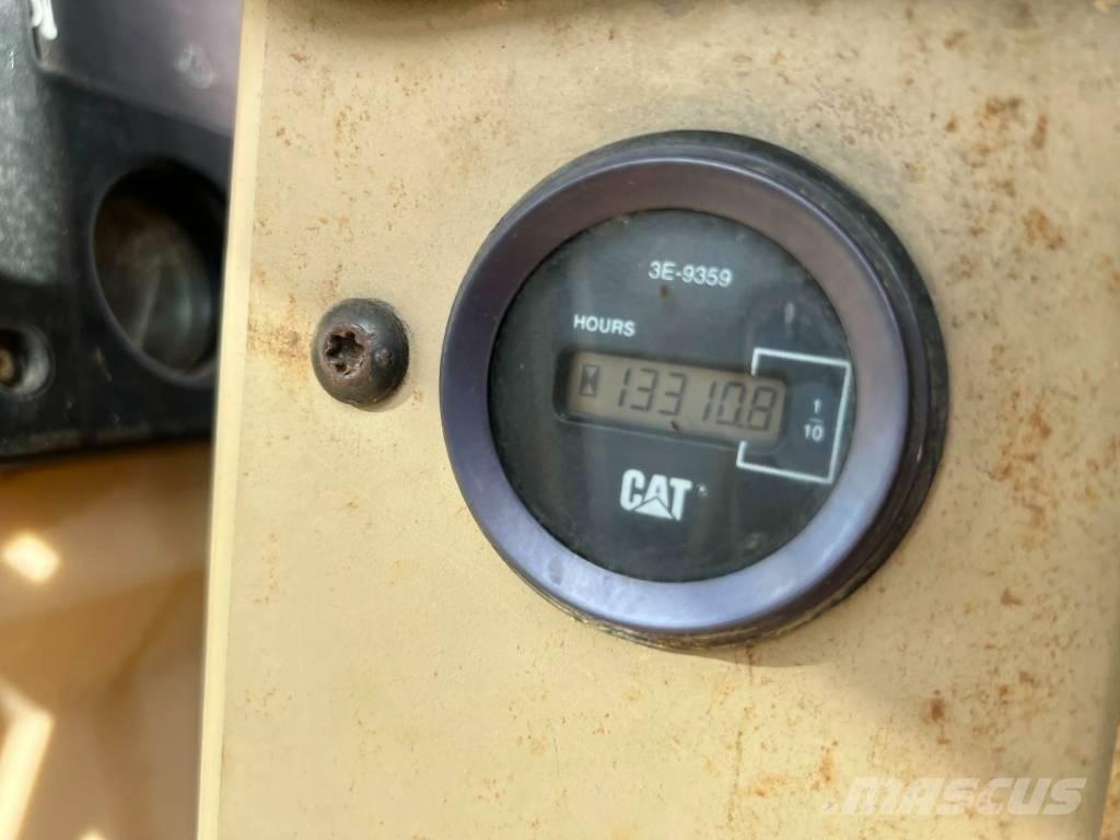 CAT 140H Väghyvlar