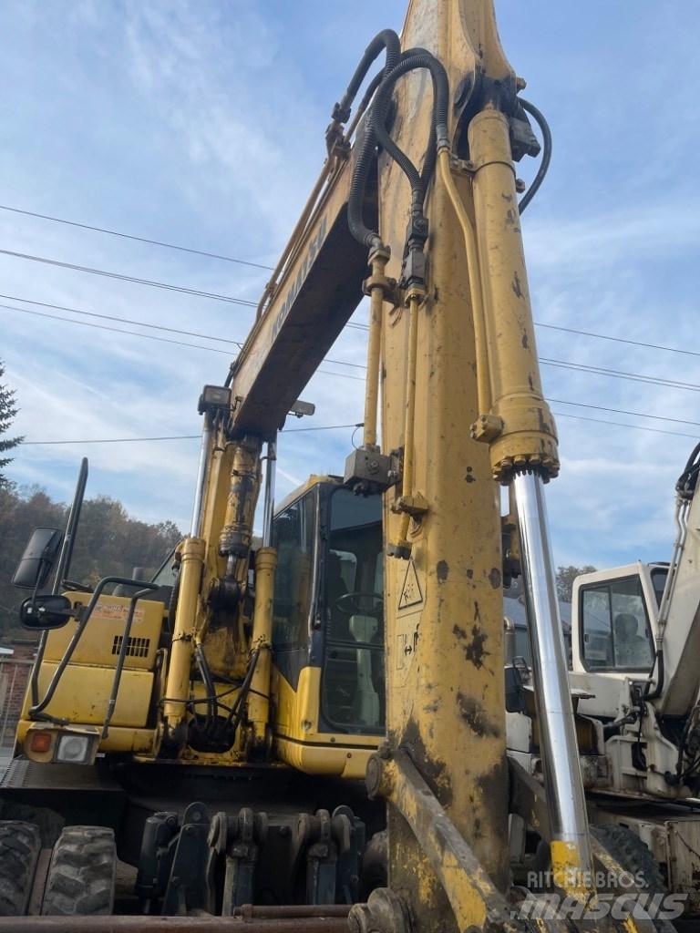 Komatsu PW 130-7K Hjulgrävare
