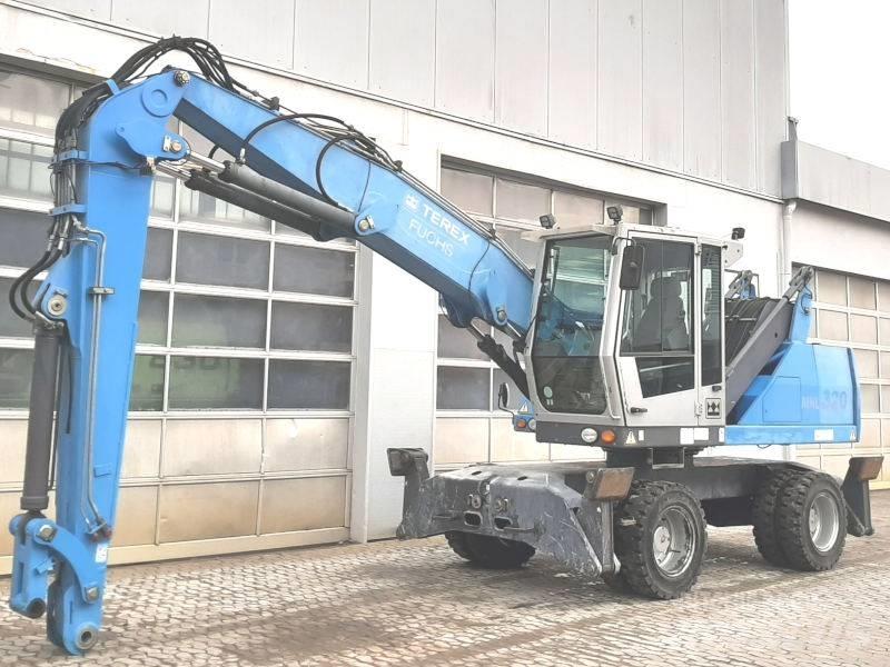 Fuchs MHL 320 D Avfalls / industri hantering