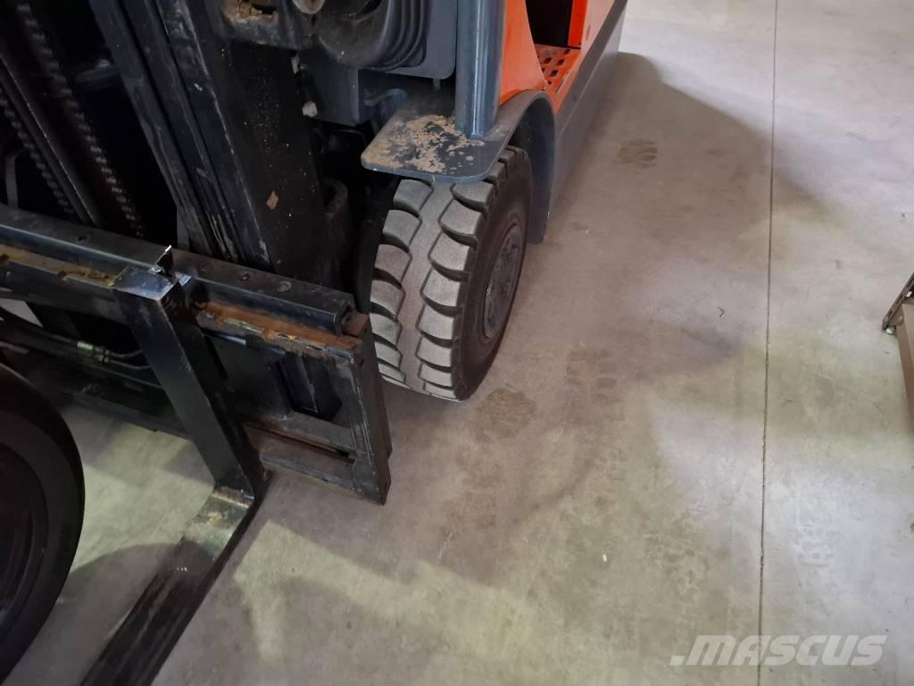 Toyota 75BMF18 Elmotviktstruckar