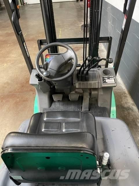 Mitsubishi FG 15 N Gasolmotviktstruckar