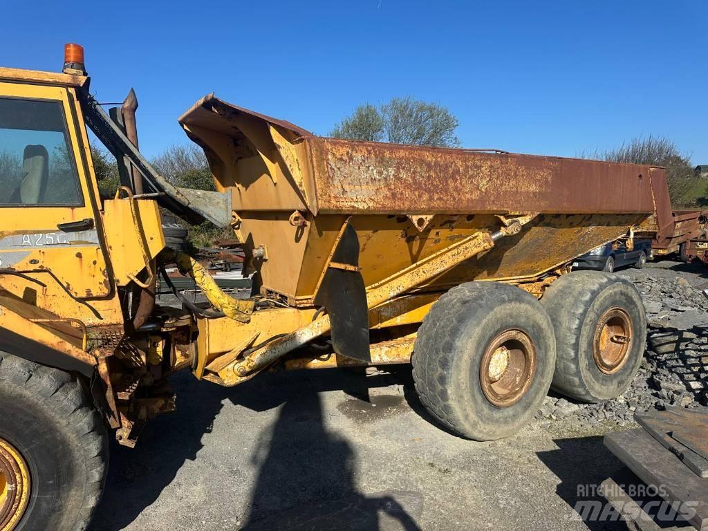 Volvo A 25 C Midjestyrd dumper