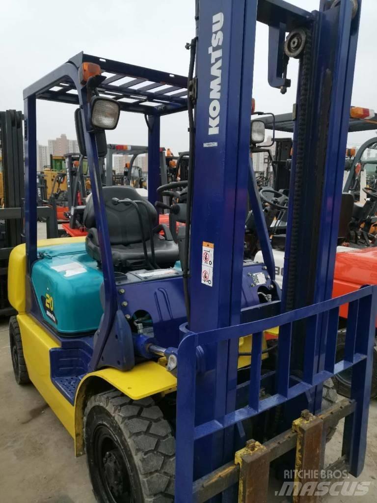 Komatsu 30 Teleskoplastare