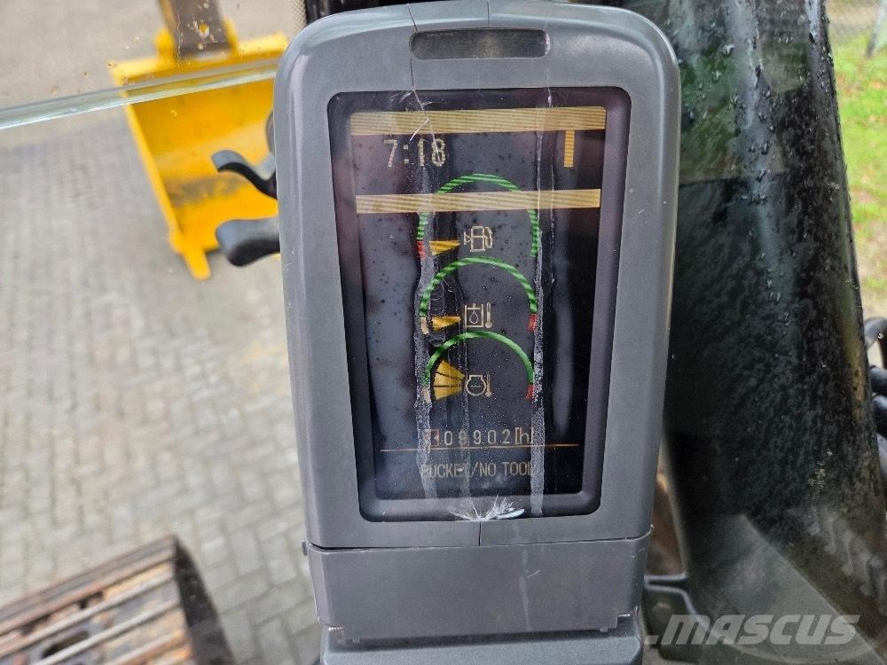 CAT 323DL Bandgrävare