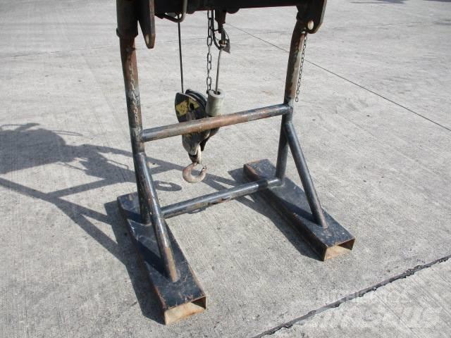 Manitou lier 3 Ton Övriga