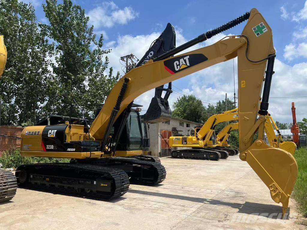CAT cat323d Midigrävmaskiner 7t - 12t