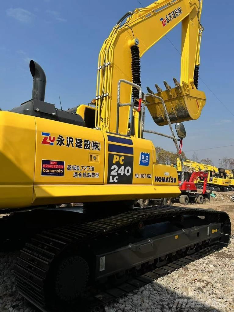 Komatsu 240-8 Bandgrävare