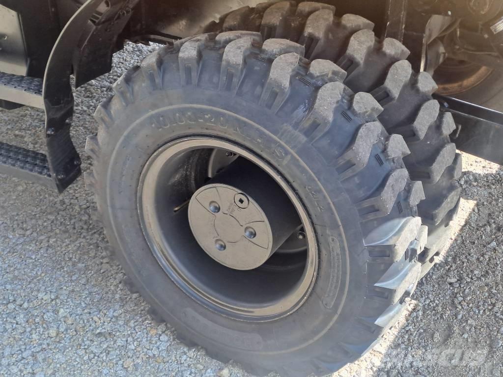 CAT M318F Hjulgrävare