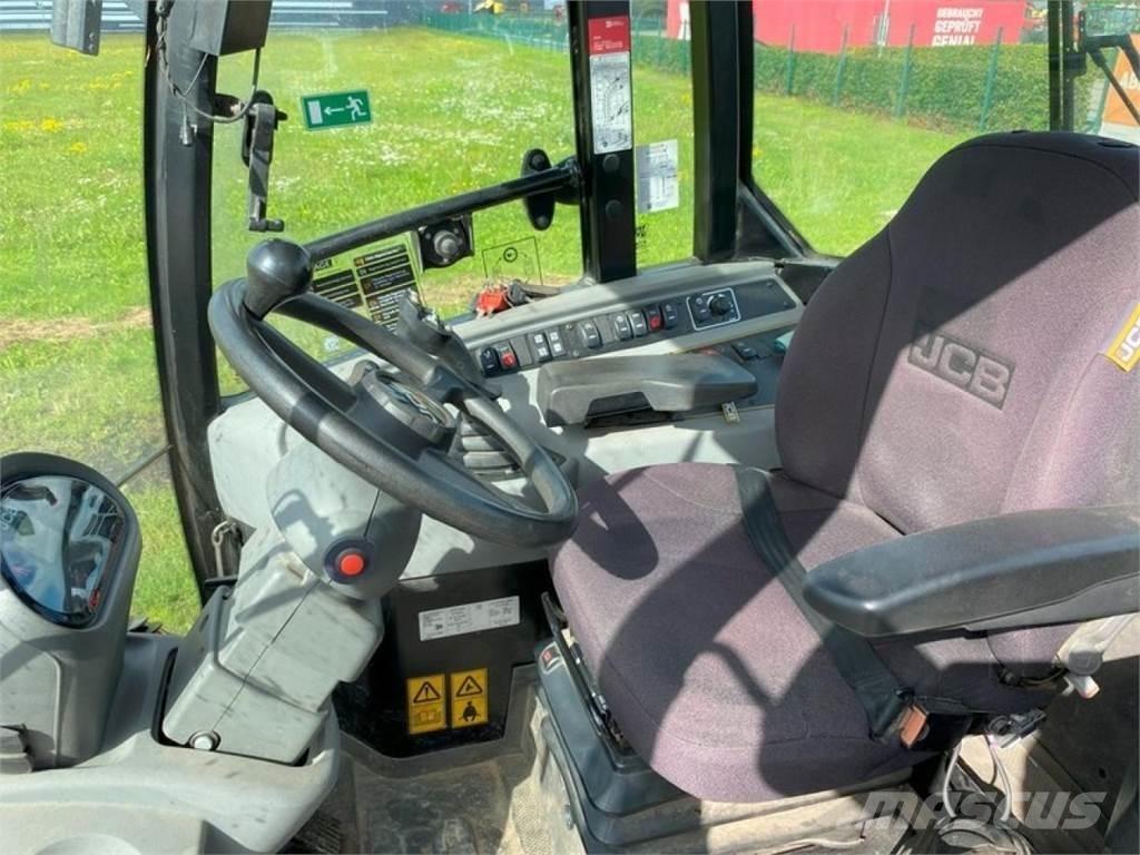 JCB TM 220 - 40 KM/H Redskapsbärare för lantbruk