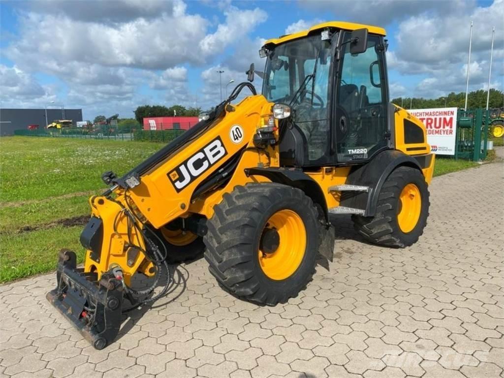 JCB TM 220 - 40 KM/H Redskapsbärare för lantbruk