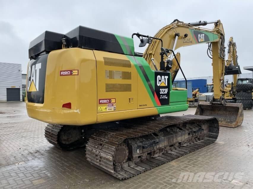 CAT 323F Z-Line Bandgrävare