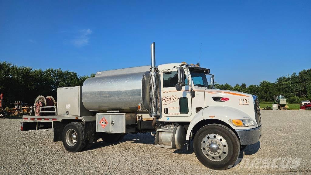 Peterbilt PB335 Tankbilar