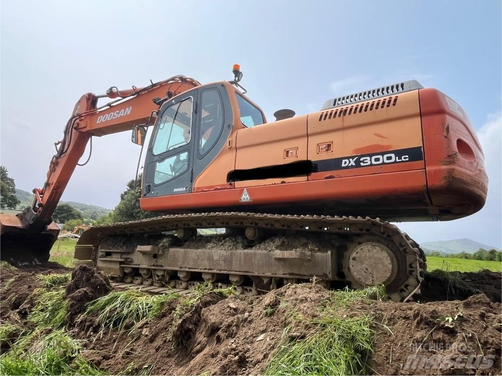 Doosan Dx300 Bandgrävare