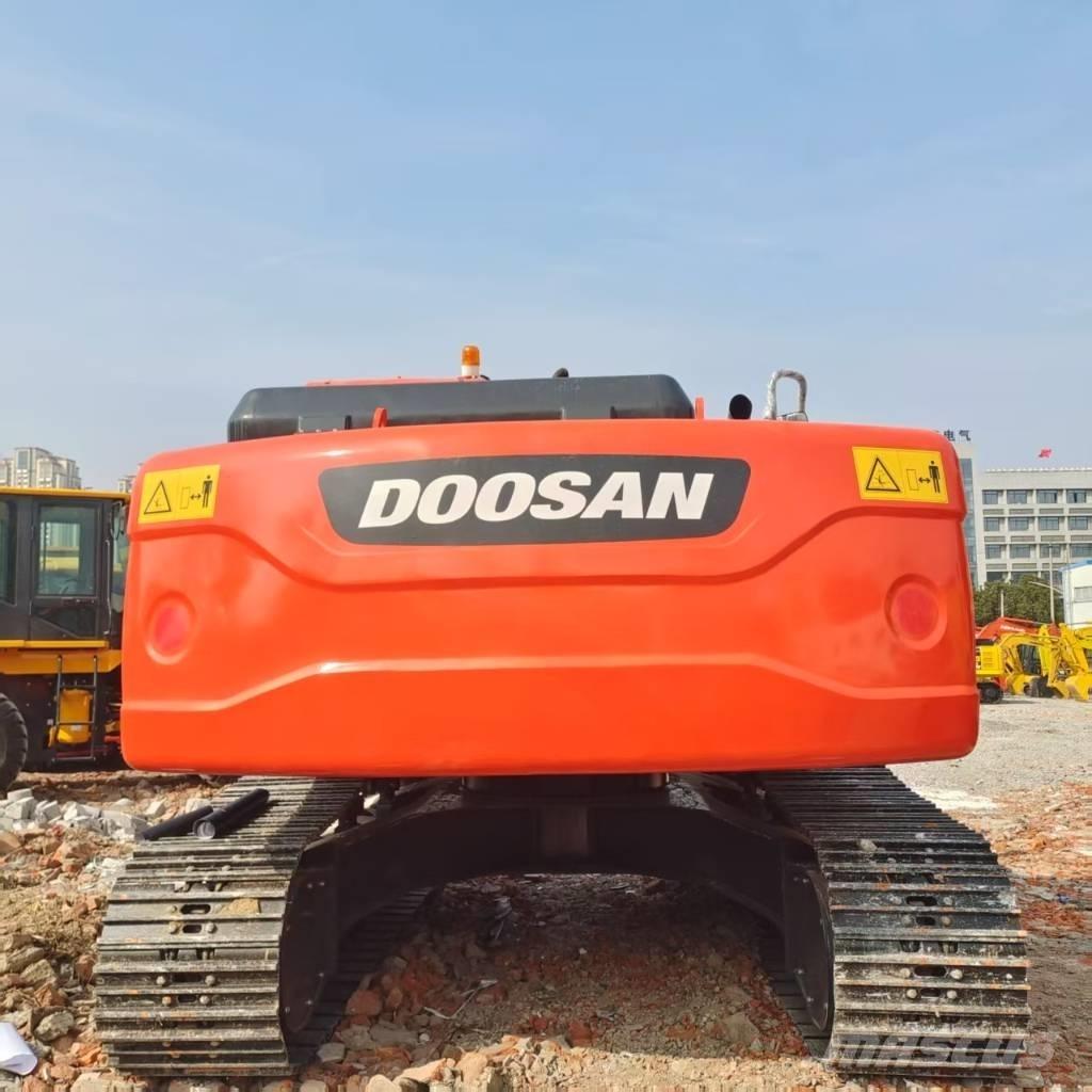 Doosan DX225LC-9C Bandgrävare