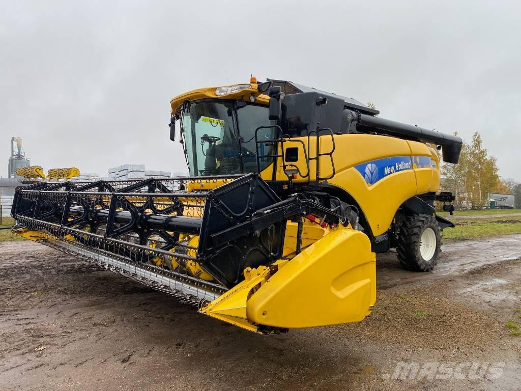 New Holland CX 8070 Skördetröskor