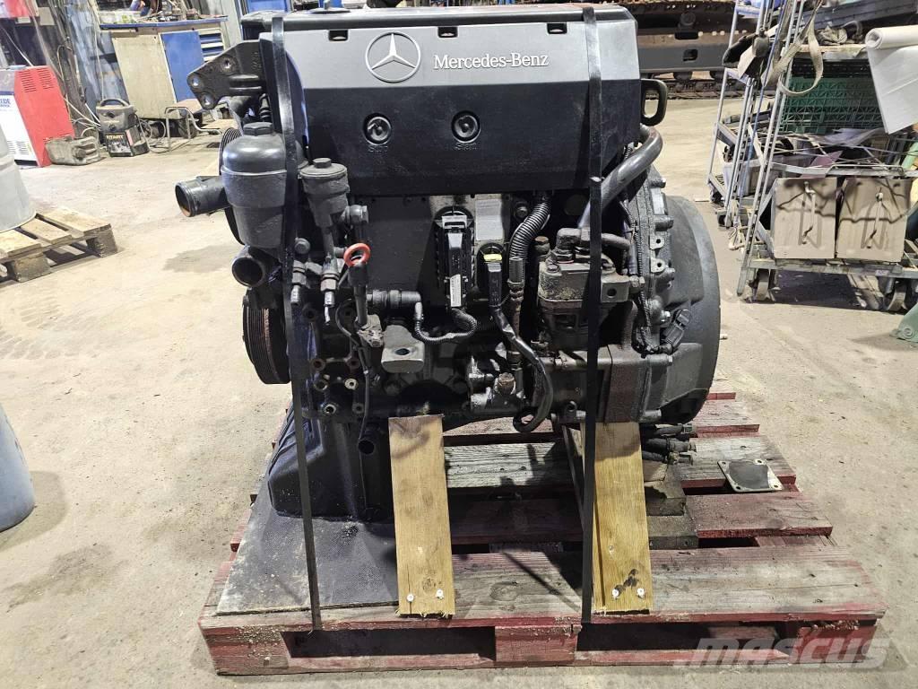 Mercedes-Benz LA904 Motorer
