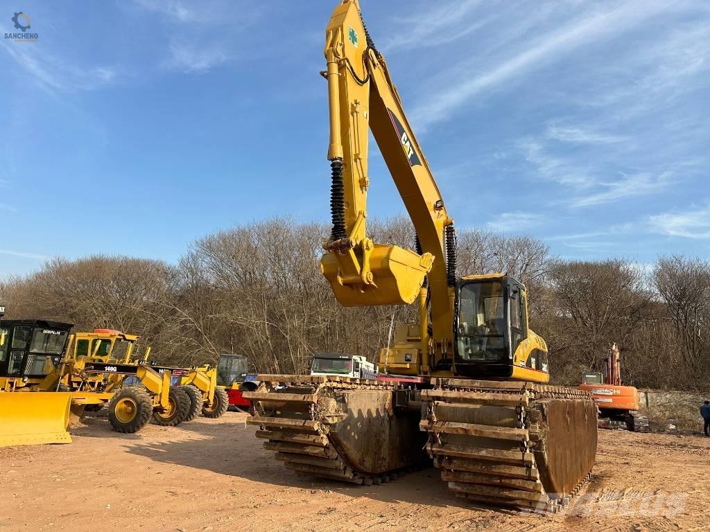 CAT 320 C L Amfibiska grävmaskiner