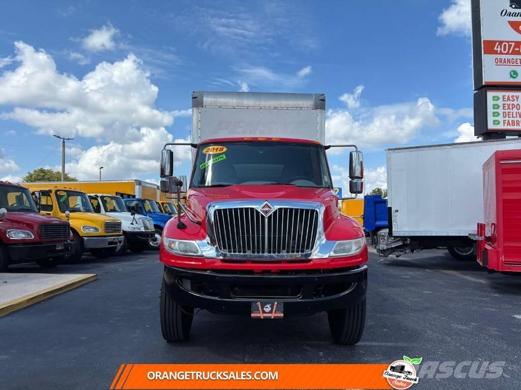 International 4300 Skåpbilar