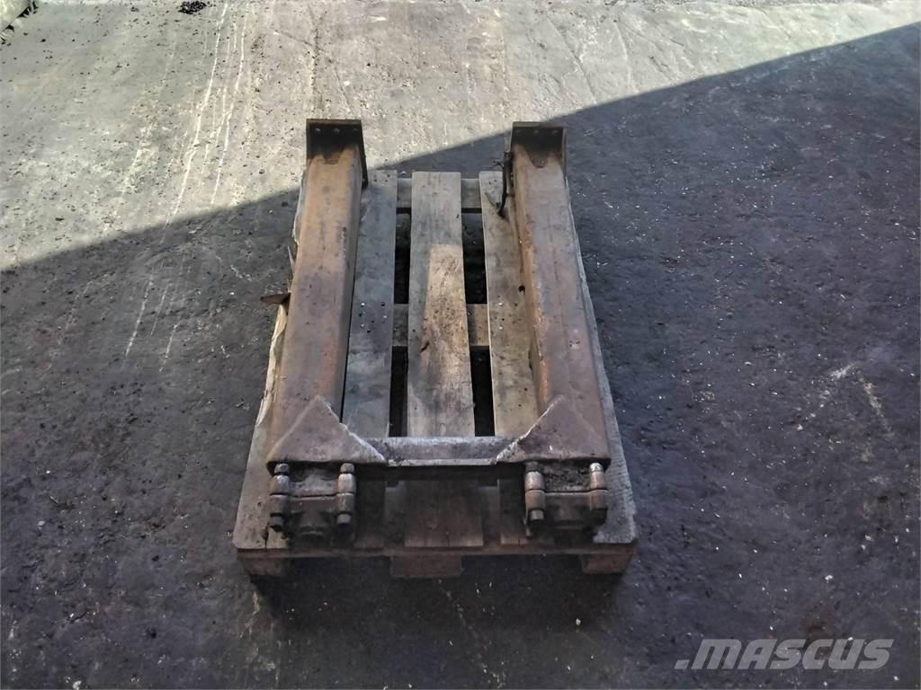  Minibrunett 578 Redskap till skogsmaskiner