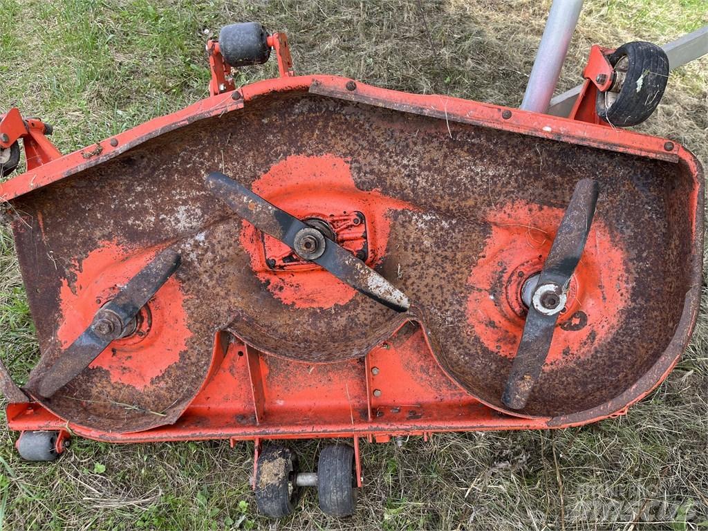 Kubota RCK 60-35 ST Monterade och påhängda gräsklippare
