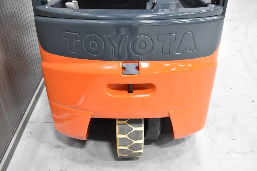 Toyota 7FBEST15 Elmotviktstruckar