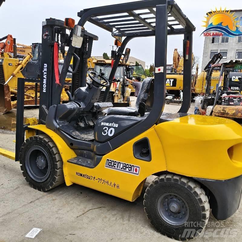 Komatsu 30 Dieselmotviktstruckar