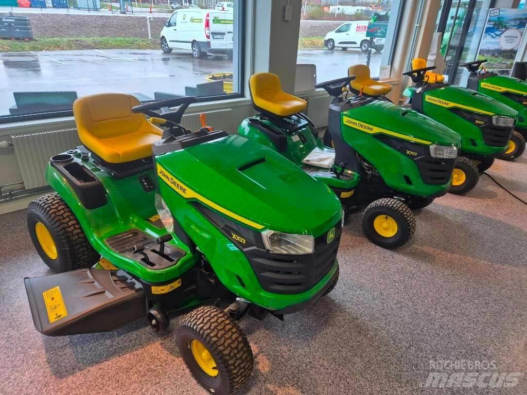 John Deere X 107 Åkgräsklippare