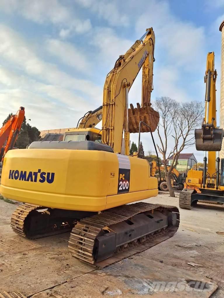 Komatsu PC 200-7 Bandgrävare