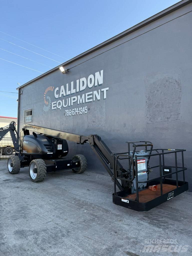 JLG 600 AJ Bomliftar