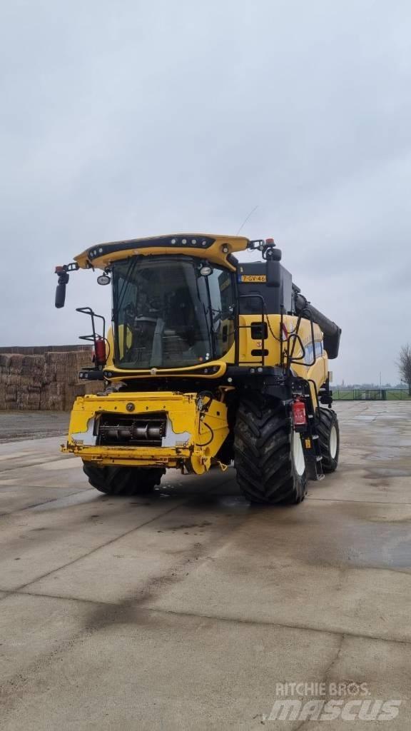 New Holland CR 8.80 Skördetröskor