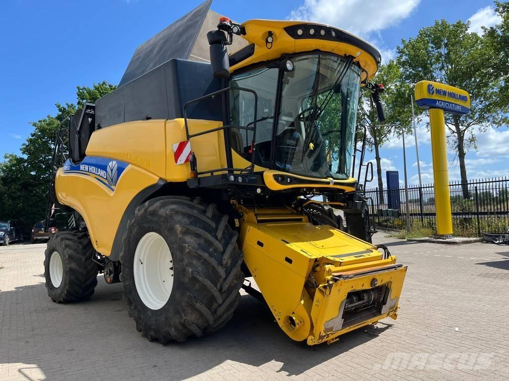 New Holland CR 8.80 Skördetröskor
