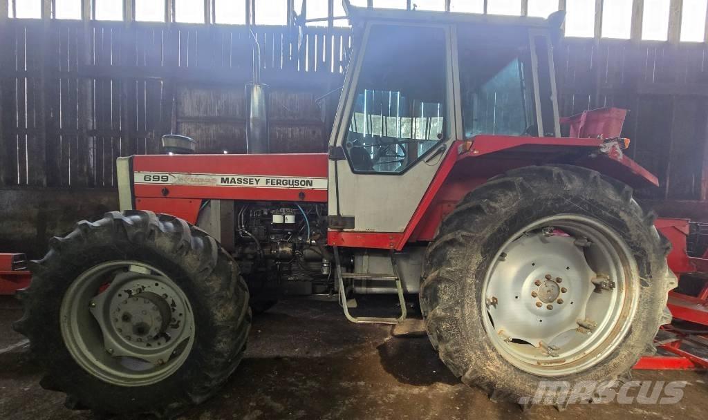 Massey Ferguson 699 Traktorer
