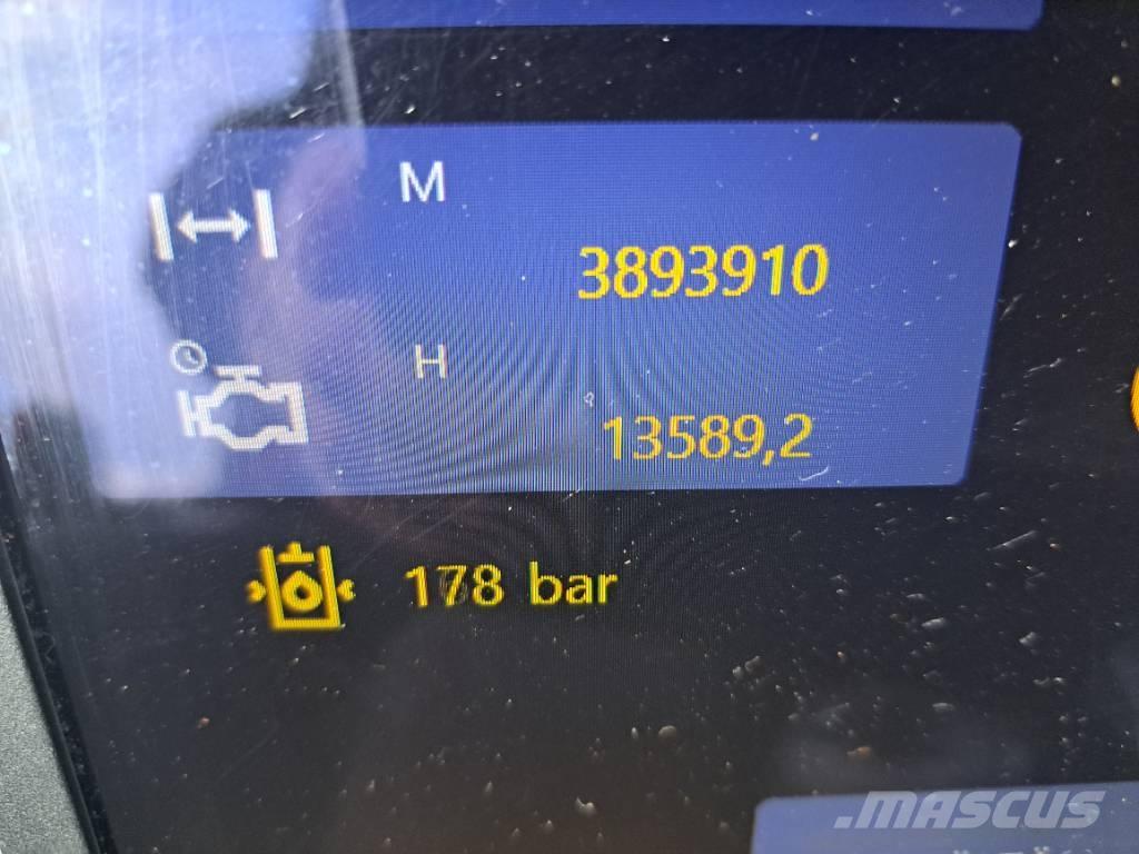 Komatsu 901xc Skördare