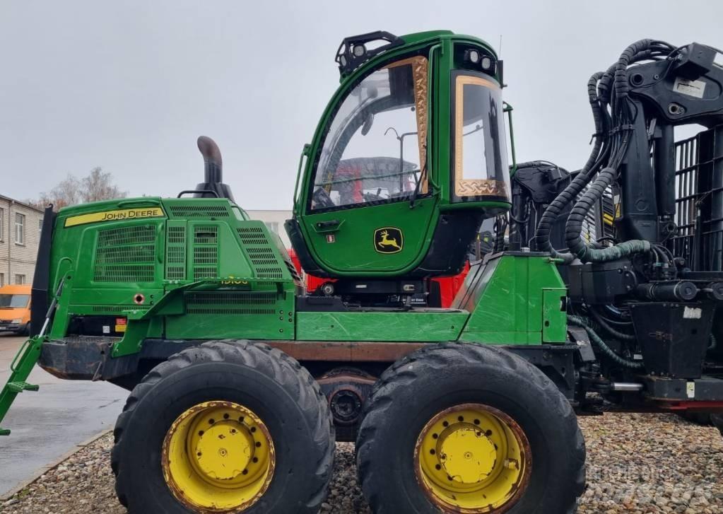 John Deere 1910 G Skotare
