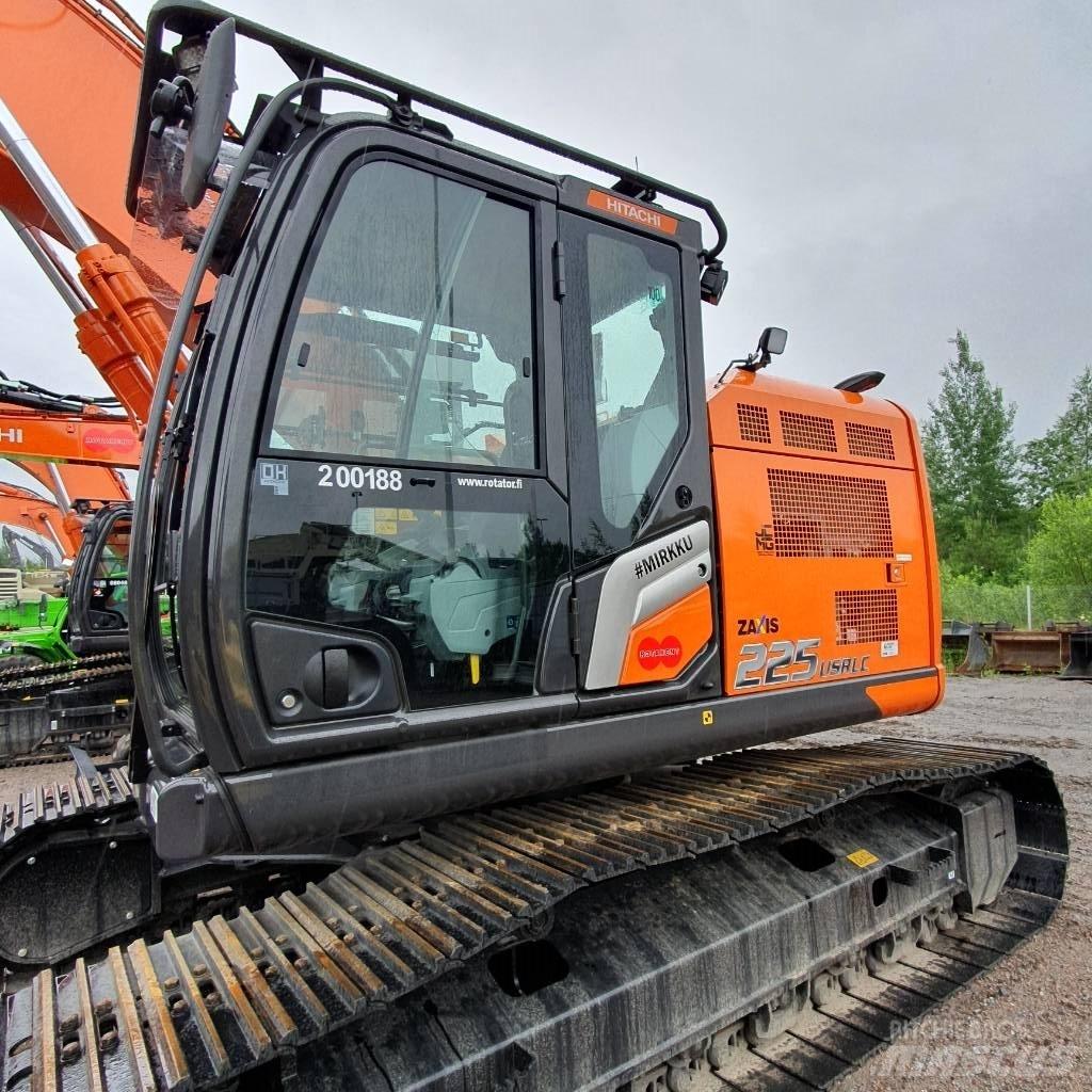 Hitachi ZX225USRLC-7 Bandgrävare